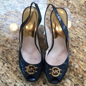 •Michael Kors Navy & White Wedges•